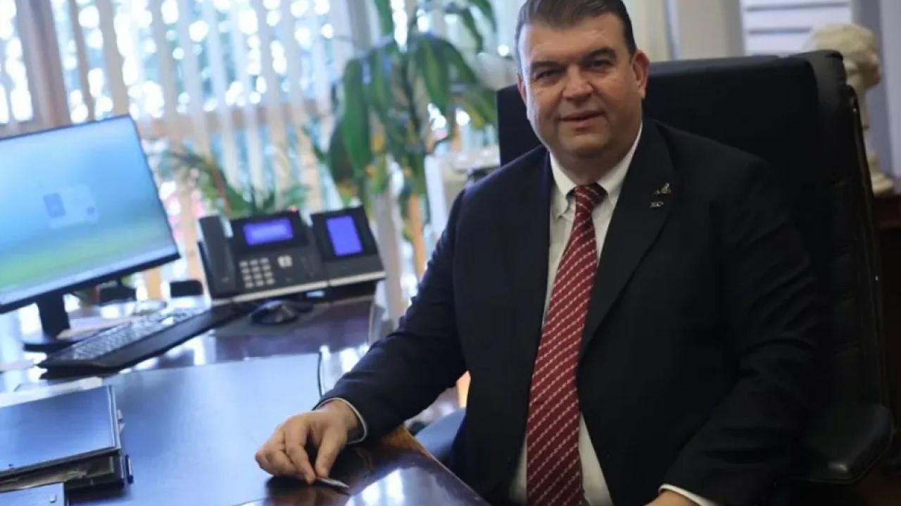 Görevden uzaklaştırılan belediye başkanının şoförü para trafiğini anlattı