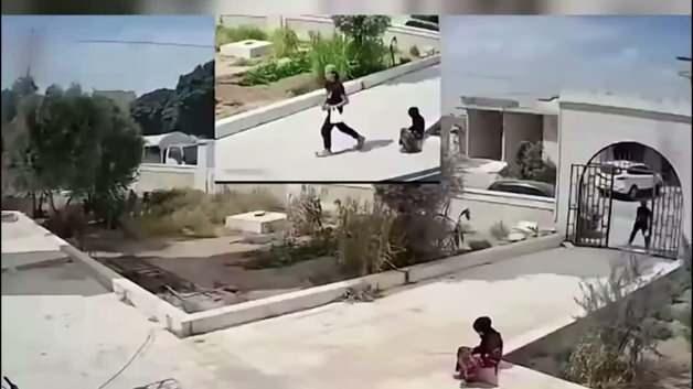 Cami avlusunda akıllara zarar olay. Önce sadaka verdi... Sonra yaptığına kimse inanamadı!