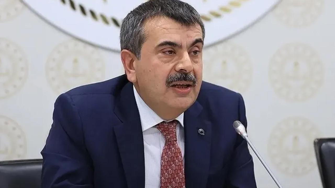 Okullarda ders saatleri kısalıyor: Koşullar duyuruldu! 30'a düşürülüyor