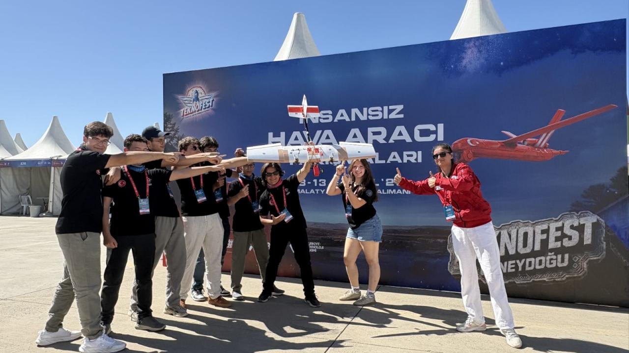 Trabzonlu gençlerden büyük başarı! TEKNOFEST 2026'da Türkiye şampiyonu oldular