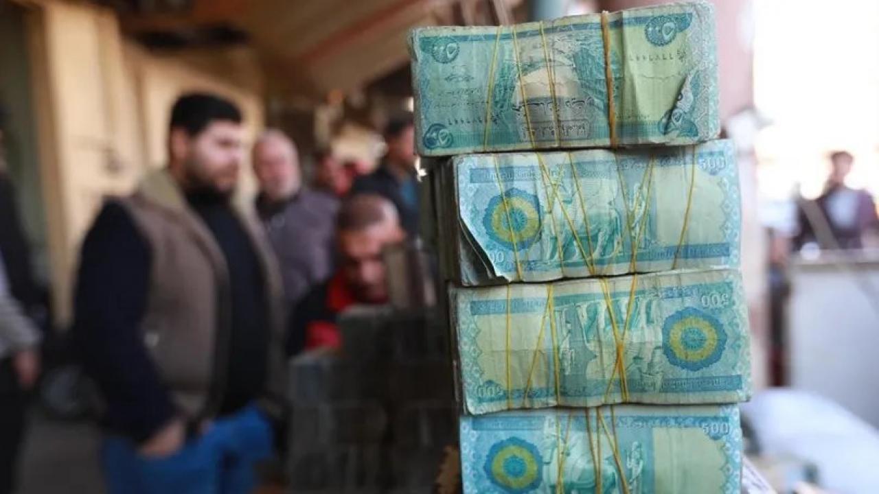 Irak dinarı için karar! Dolar karşısında yüzde 13 devalüasyon: Kur 1.520 dinara çıktı