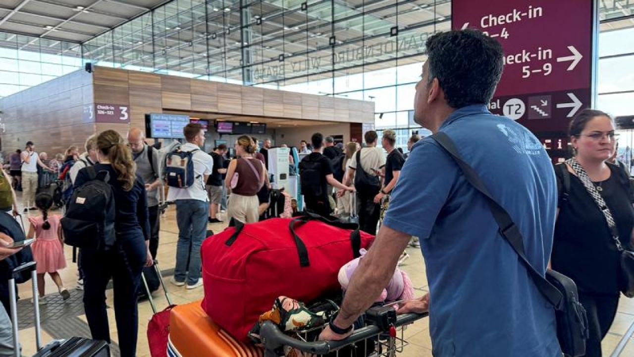 Parmak izi ve yüz taraması çilesi büyüyor: Dijital sınır kalkanı kaosa dönüştü