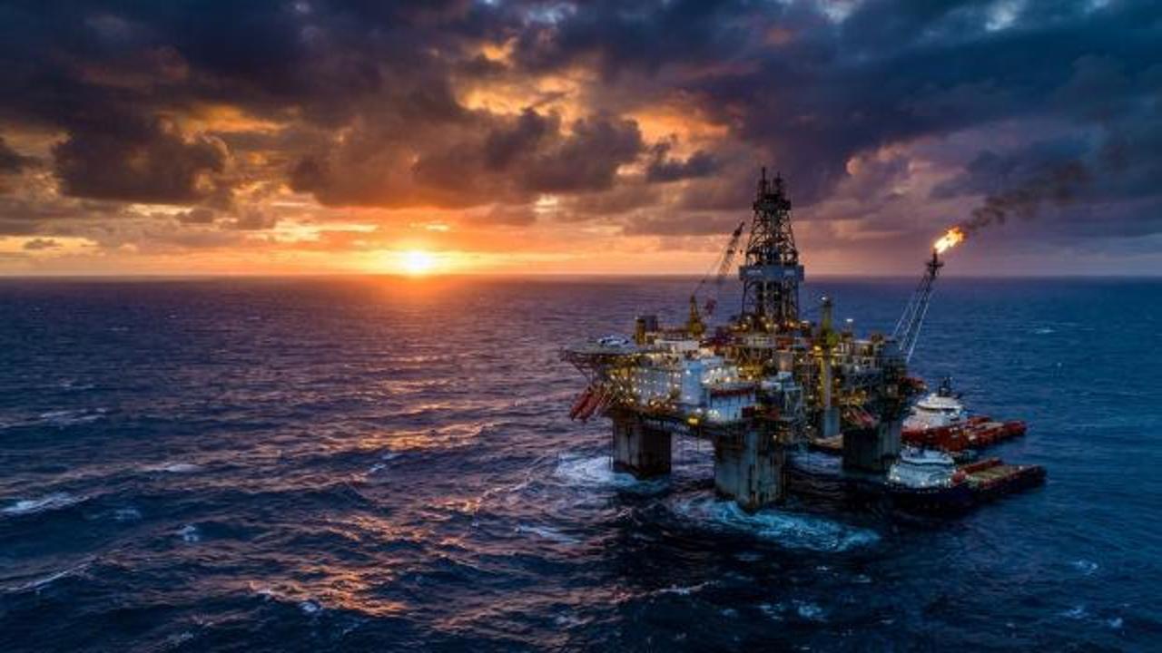 Denizin ortasında petrol buldular: 50 milyon varillik rezerv: Rusya’yı çıldırtacak hamle