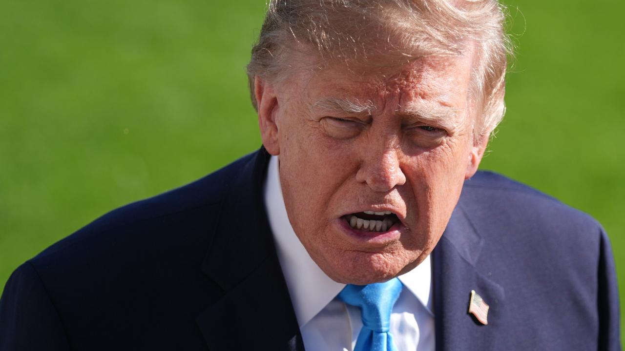 Trump: Venezuela'dan yüzlerce milyar dolar para çıkarıyoruz