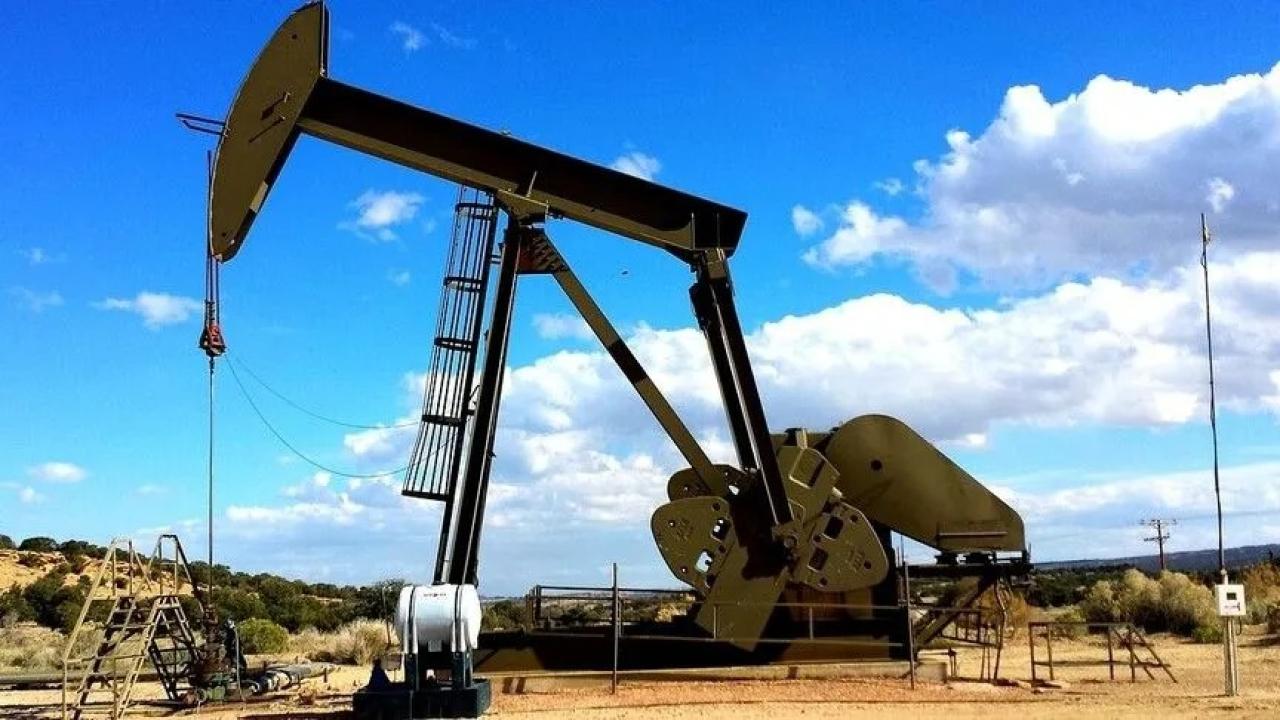 Petrol fiyatlarındaki artış Rusya'nın enerji gelirlerindeki düşüşü önleyemedi