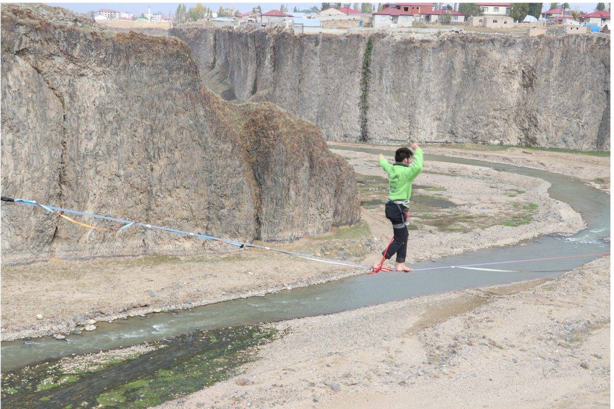 60 metre yükseklikte adrenalin: Murat Kanyonu doğa tutkunlarını ağırladı